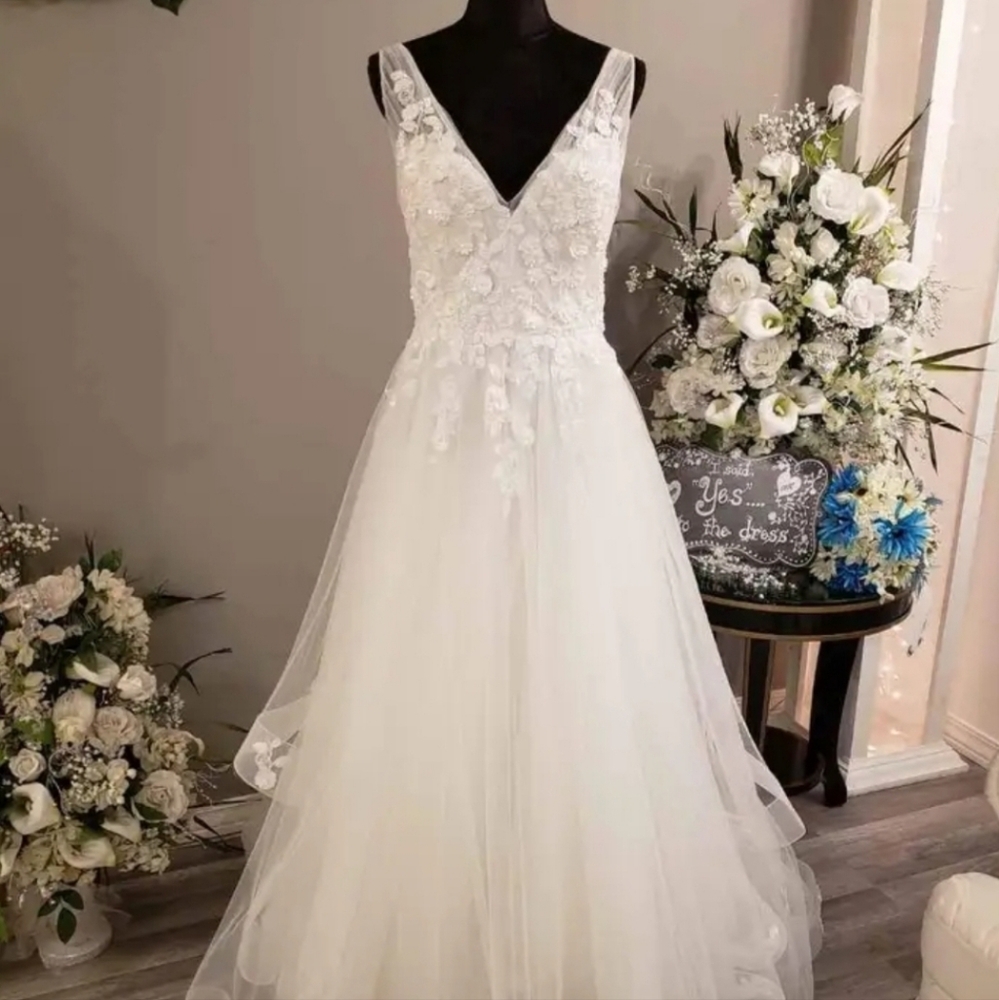 WEDDING DRESS